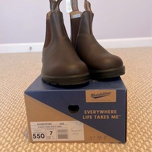 Blundstone women’s Chelsea 550 boots